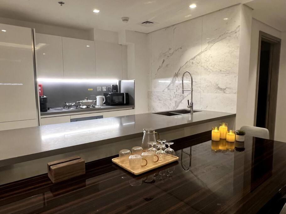 Full Burj Khalifa View, Business Bay, Dubai, 2 Bhk * Dubai