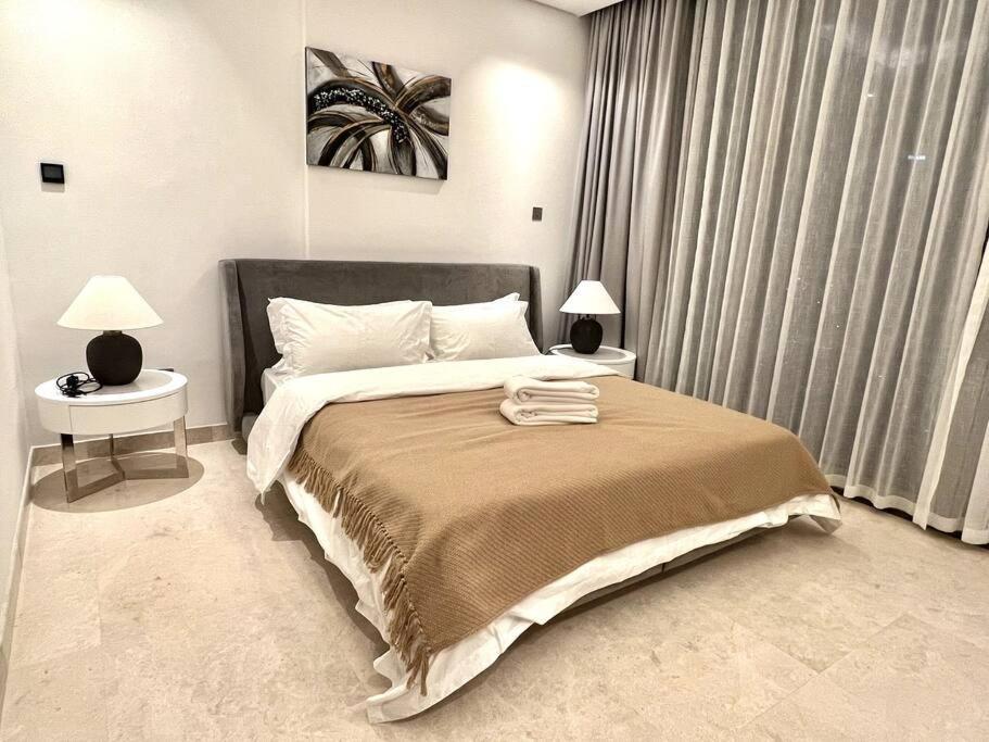 Apartment Full Burj Khalifa View, Business Bay, Dubai, 2 Bhk *