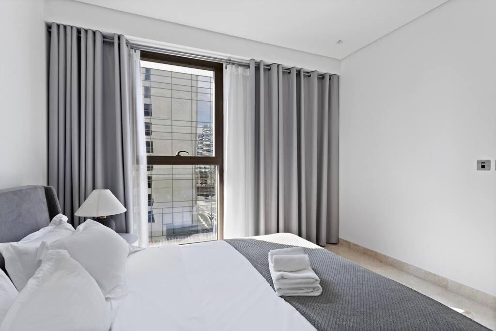 Full Burj Khalifa View, Business Bay, Dubai, 2 Bhk * Dubai