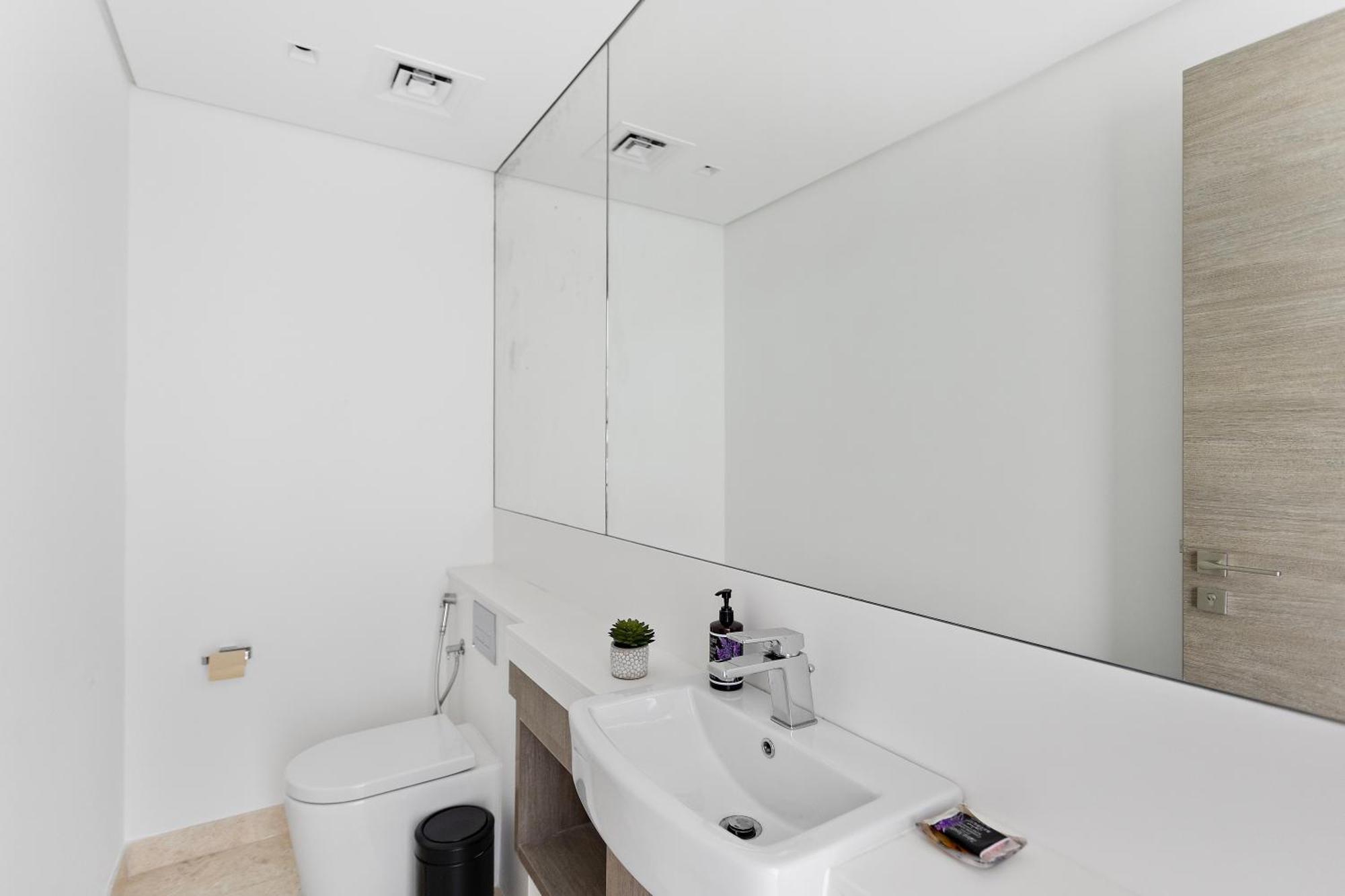 Full Burj Khalifa View, Business Bay, Dubai, 2 Bhk