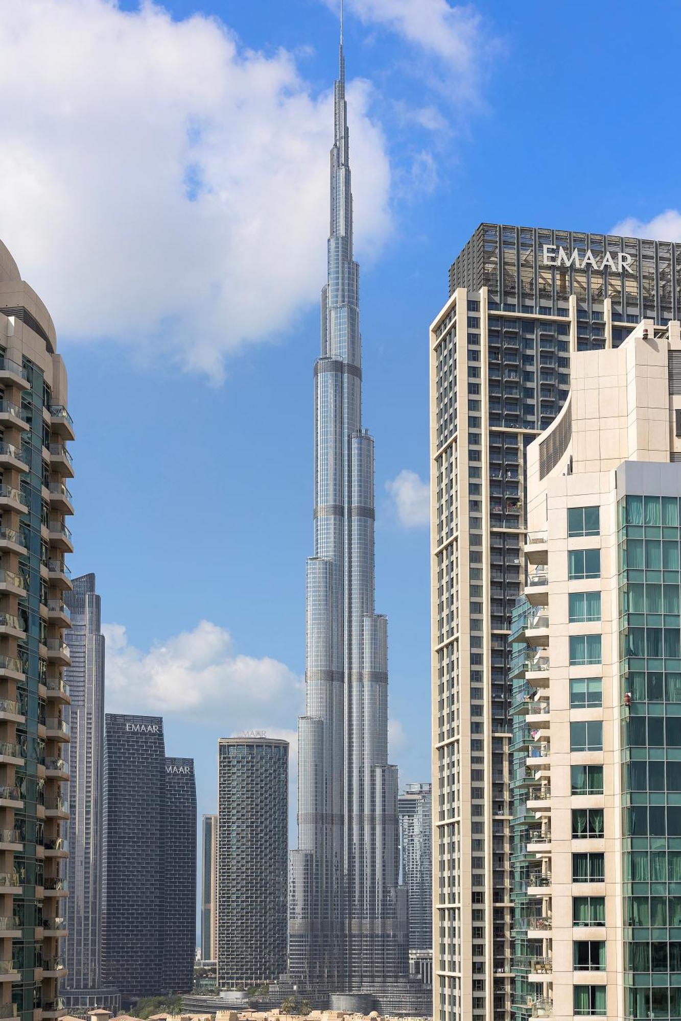 Full Burj Khalifa View, Business Bay, Dubai, 2 Bhk Apartment *